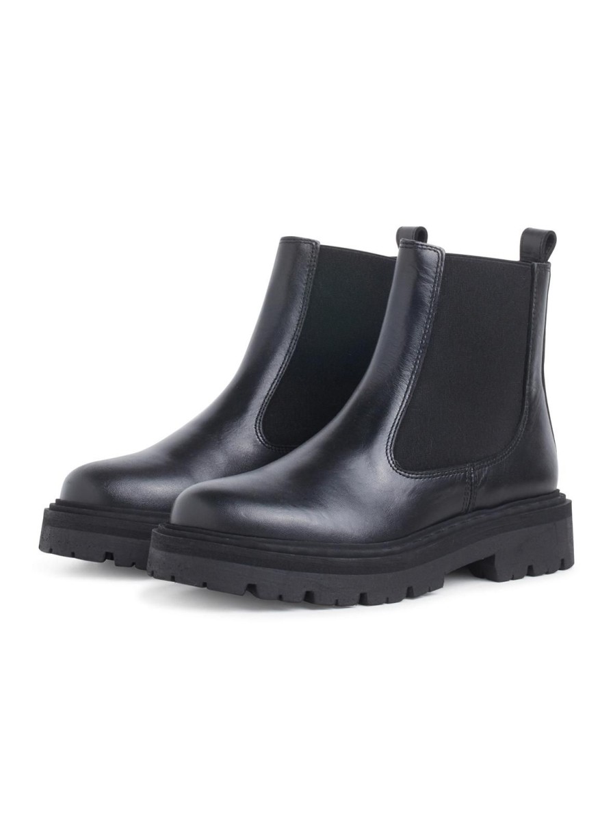 Mom Enula9 | Spike Chelsea Boot - Black Matte