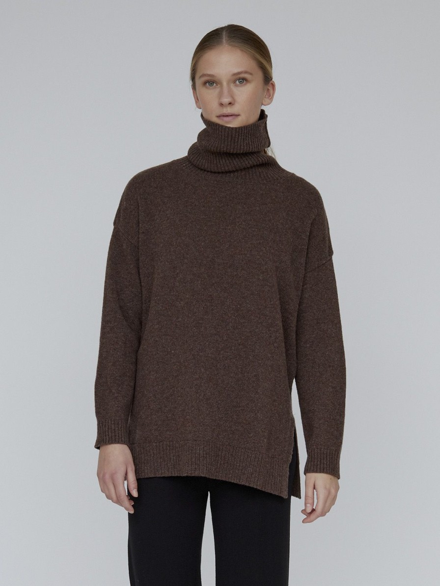 Mom Enula9 | Line T-Neck Sweater - 2 Farver