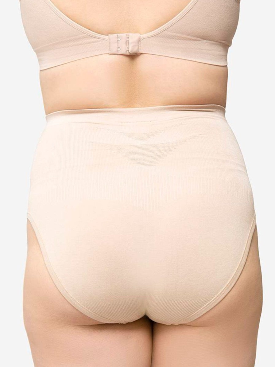 Mom Enula9 | Bianca Trusser, Over Bump Beige